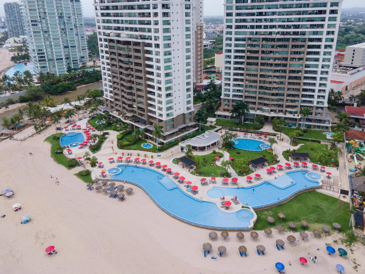 Ocean Front Condo Sleeps 4 Adults-Grand Venetian T3000-1606 Puerto Vallarta Buitenkant foto