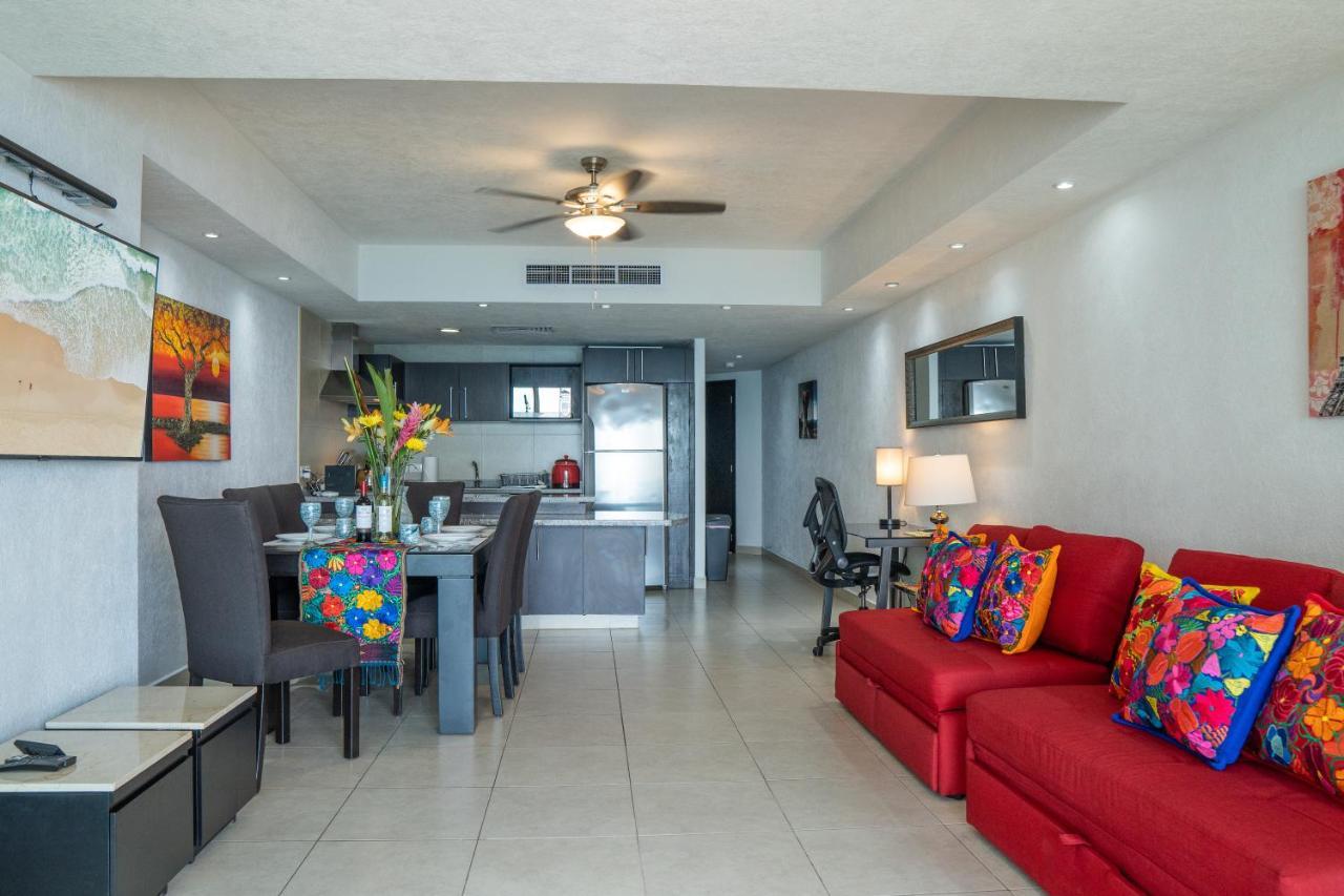 Ocean Front Condo Sleeps 4 Adults-Grand Venetian T3000-1606 Puerto Vallarta Buitenkant foto