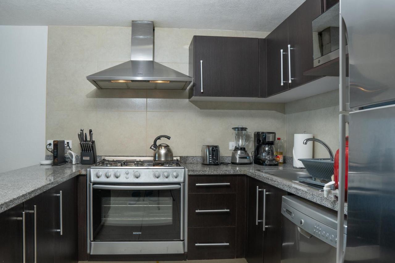 Ocean Front Condo Sleeps 4 Adults-Grand Venetian T3000-1606 Puerto Vallarta Buitenkant foto