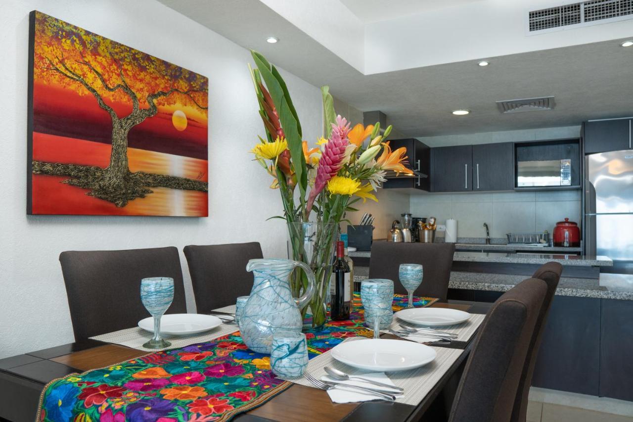 Ocean Front Condo Sleeps 4 Adults-Grand Venetian T3000-1606 Puerto Vallarta Buitenkant foto