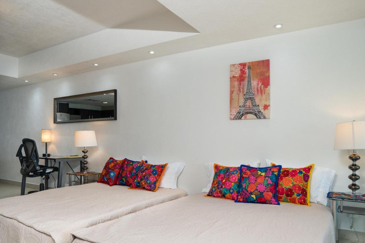 Ocean Front Condo Sleeps 4 Adults-Grand Venetian T3000-1606 Puerto Vallarta Buitenkant foto